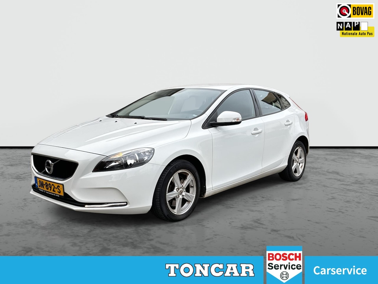Volvo V40 - 2.0 T2 Kinetic | Lage km-stand! | Lm-Velgen | PDC | - AutoWereld.nl