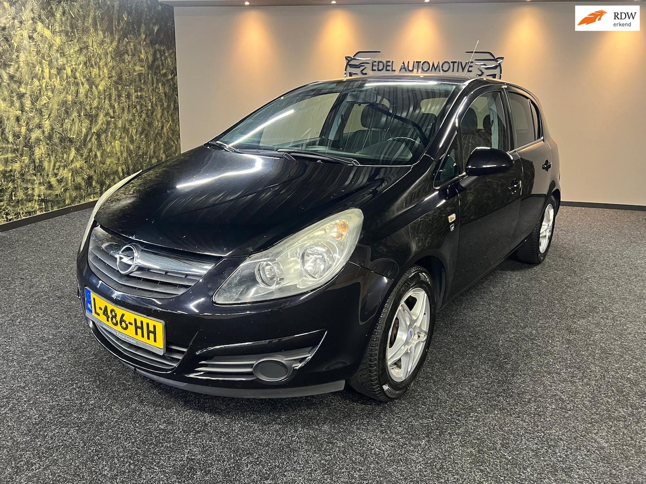 Opel Corsa - 1.2-16V Selection-2 Sleutels-Nieuwe APK-4 Nieuwe All seasons Banden - AutoWereld.nl