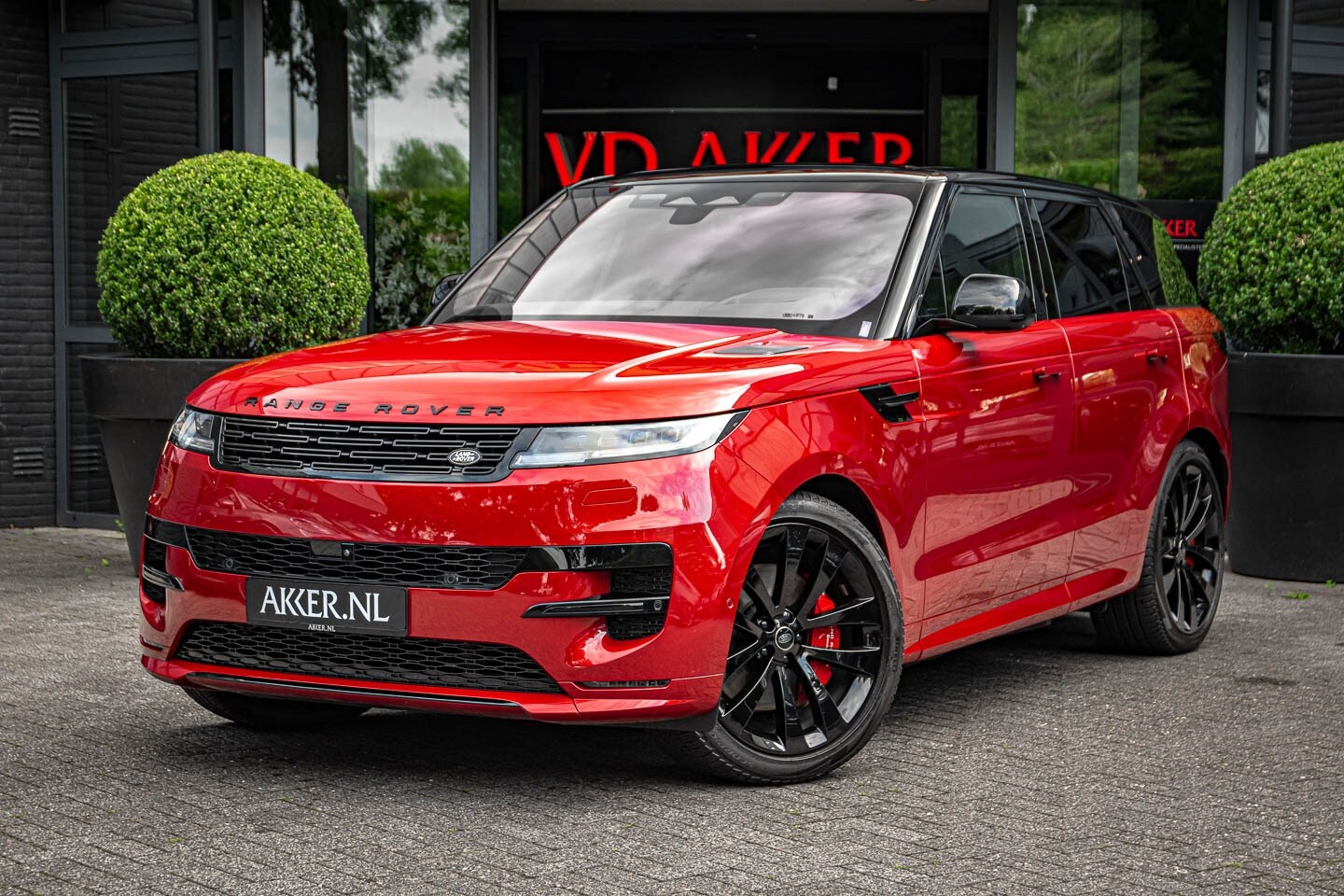 Land Rover Range Rover Sport - LANDROVER P510e First Edition Vierwielsturing | Massage | Head-up | 23 Inch | 360° Camera - AutoWereld.nl