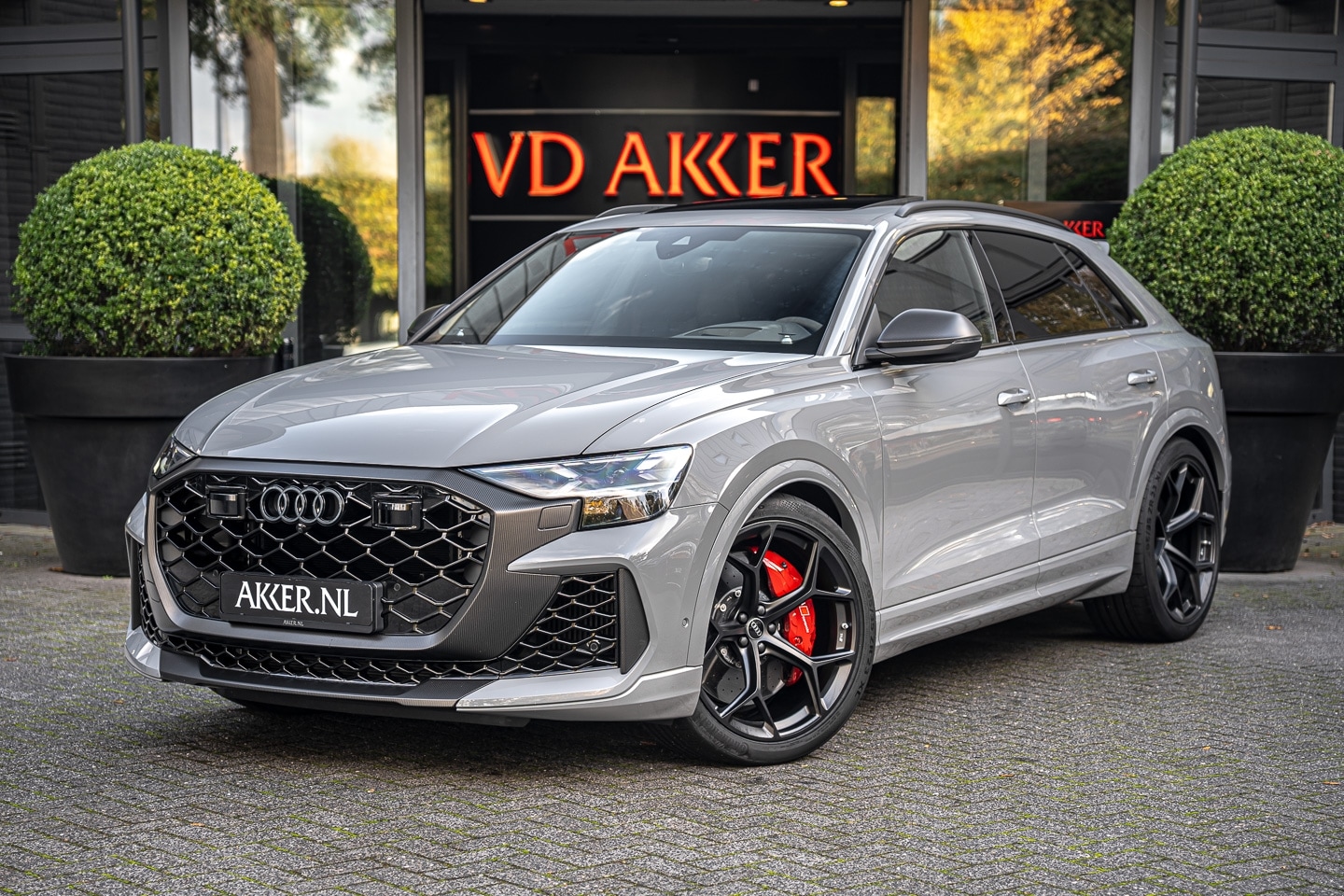 Audi RSQ8 - RSQ8 Performance Carbon Ext. | Massage | Sportdiff. | 305 km/h | Designpakket - AutoWereld.nl