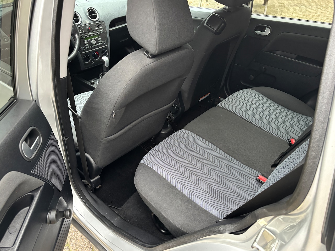 Ford Fusion - 1.6-16V Futura | Airco. Trekhaak. Nette auto