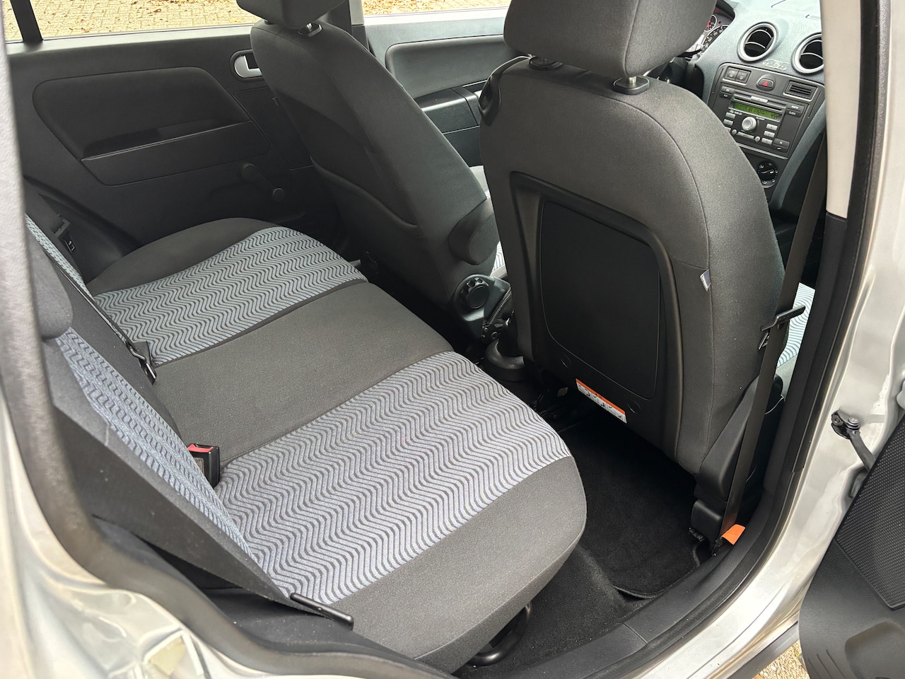 Ford Fusion - 1.6-16V Futura | Airco. Trekhaak. Nette auto