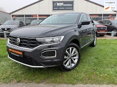 Volkswagen T-Roc - 1.5 TSI Style 150PK Business ADAPTIEF CRUISE / TREKHAAK