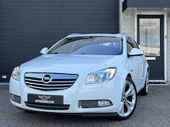 Opel Insignia Sports Tourer - 2.0 T Cosmo | Automaat | 220 pk | Xenon Adaptief | Leder | Panorama | Navi | 20 Inch Sport