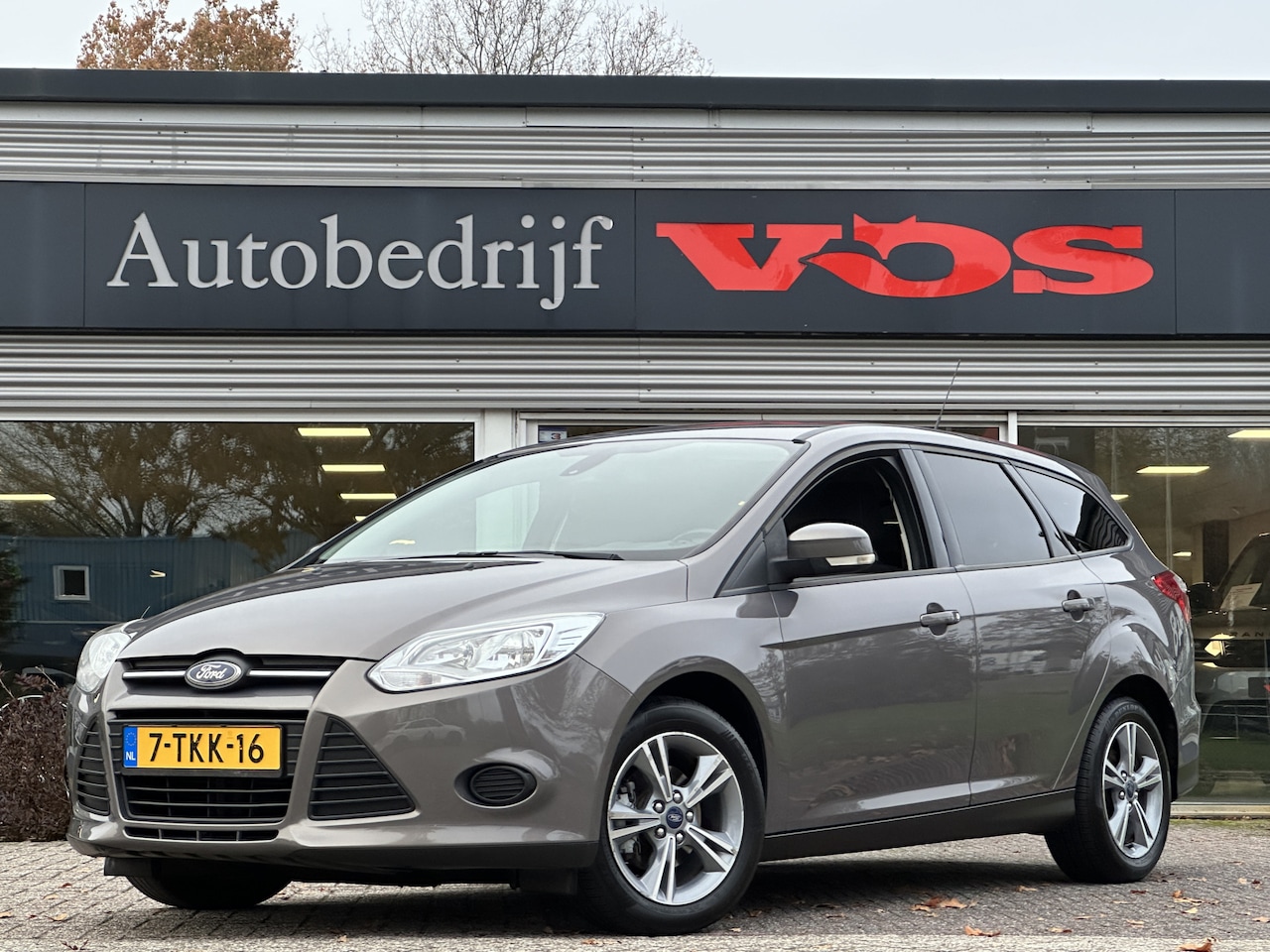 Ford Focus Wagon - 1.0 EcoBoost Edition | Navi | Cruise | Telefoon | Trekhaak - AutoWereld.nl