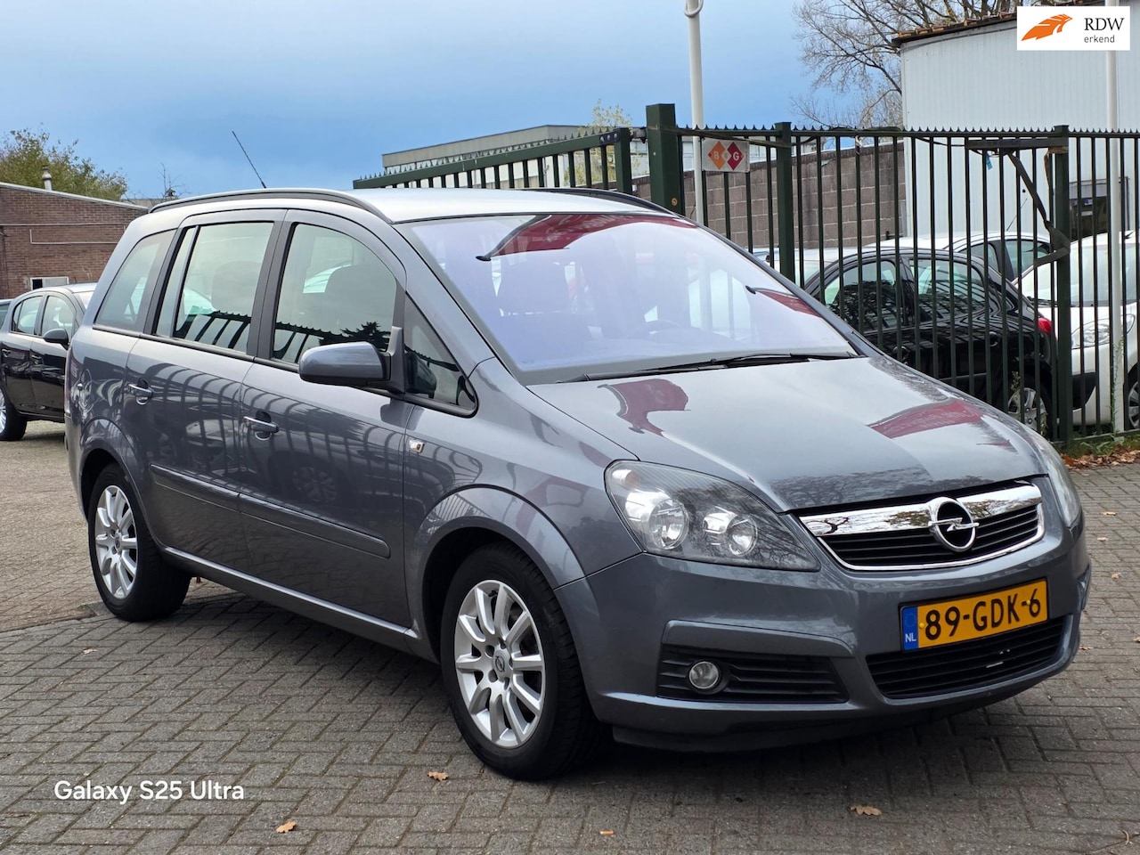 Opel Zafira - 1.8 Temptation 7personen 1e eigenaar dealer onderhouden airco cruis control - AutoWereld.nl