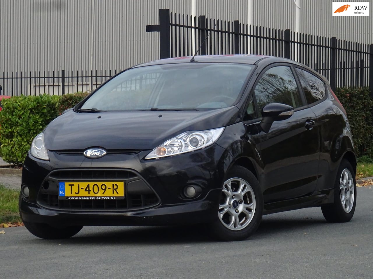 Ford Fiesta - 1.4 Sport Zwart CLIMA/LMVELG/APK 09-2026 - AutoWereld.nl