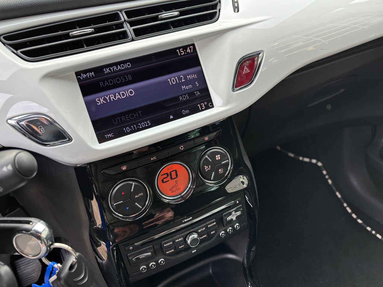 Citroën DS3 - 1.6 So Chic | Org-NL auto. Performance pack. Leder. Navi. Automaat.