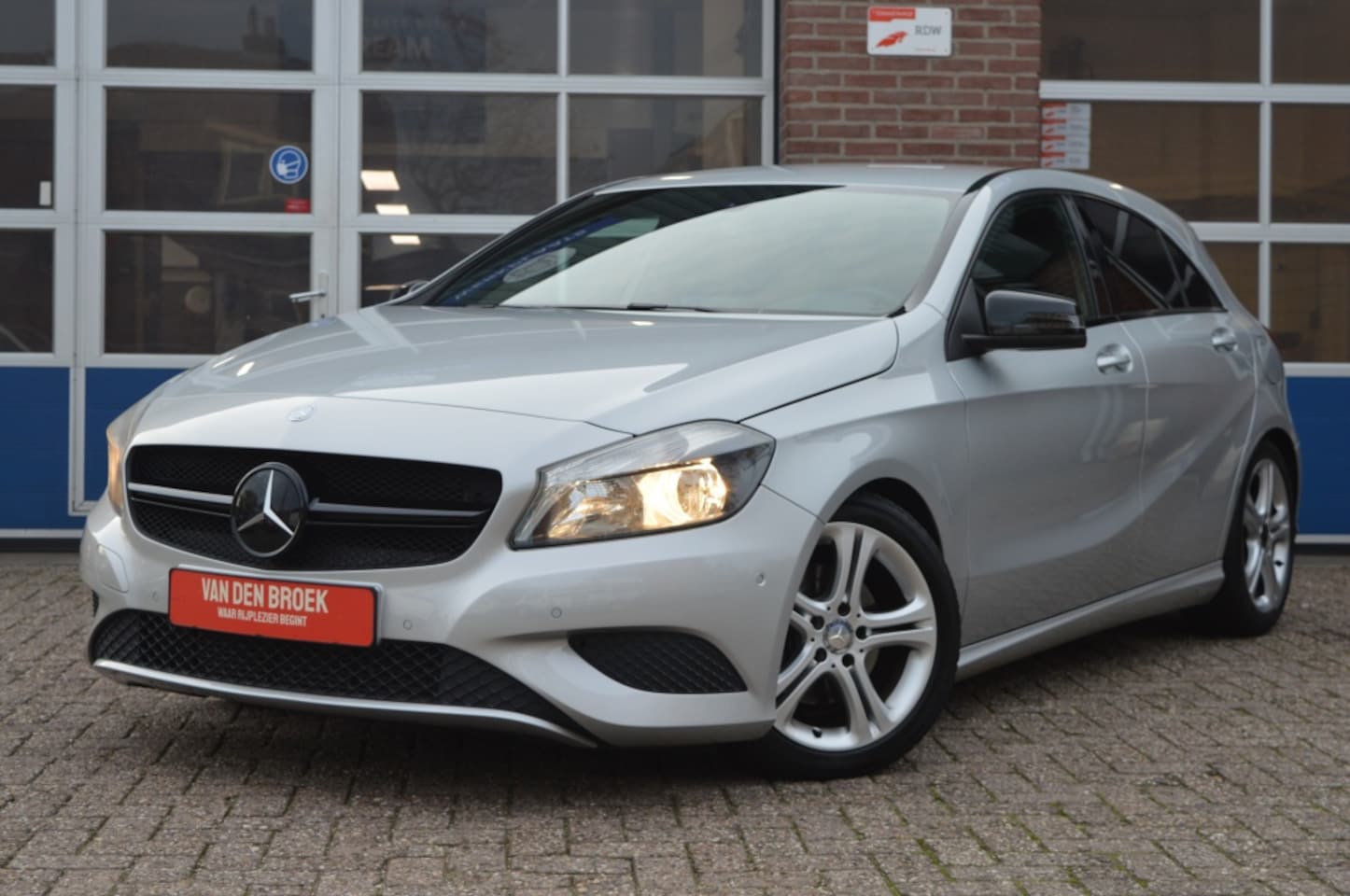 Mercedes-Benz A-klasse - 180 Ambition | CLIMATE - PDC - NAVI - AutoWereld.nl