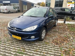 Peugeot 206 - 1.4 Forever Bj.2007 Kmst.178401 met APK tot 03-05-2026