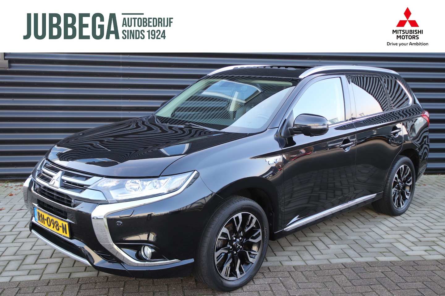 Mitsubishi Outlander - 2.0 PHEV instyle+ Adaptive Cruise, Trekhaak - AutoWereld.nl