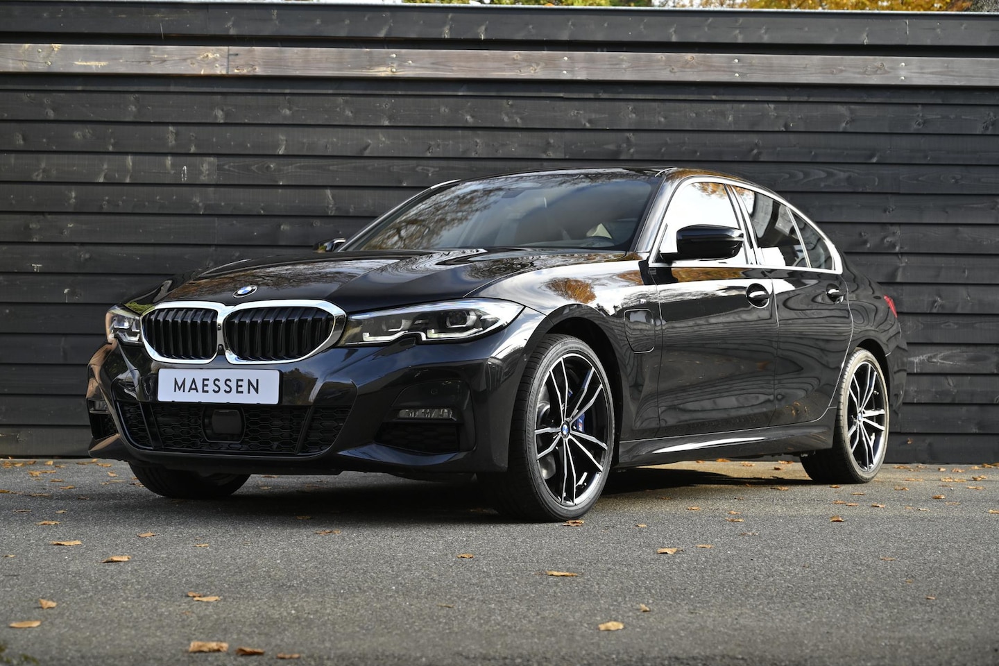 BMW 3-serie - 330e eDrive Edition M-Sport - CoPilot - 360 Camera - Trekhaak - Dealer Ond. - AutoWereld.nl