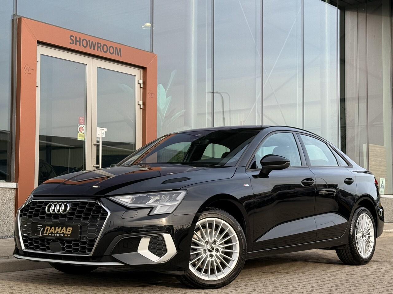 Audi A3 Limousine - 30 TFSI Advanced edition | Navi | ACC | Stoelverwarming | Apple Carplay | DAB | - AutoWereld.nl