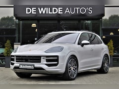 Porsche Cayenne - 3.0 S E-Hybrid SportDesign 520pk Krijt Pano SoftClose Trekhaak Head-up InnoDrive Keyless 3
