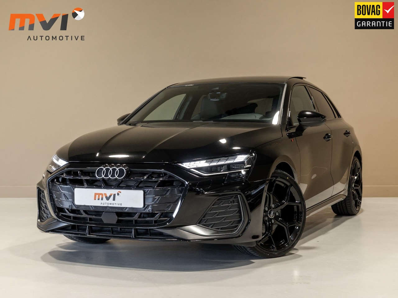 Audi A3 Sportback - 35 TFSI S edition / 150pk / Panorama dak / Sonos / Achteruitrij camera / - AutoWereld.nl