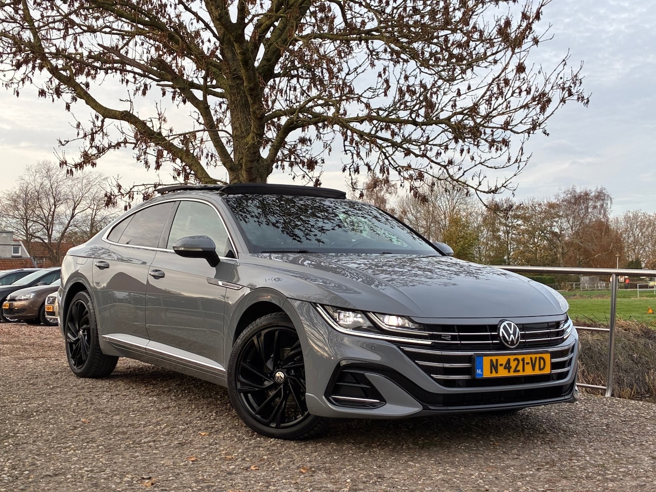 Volkswagen Arteon - 1.4 TSI eHybrid R-Line Business+ | Pano/schuif dak + Leder + Xenon/LED + Carplay nu €23.97 - AutoWereld.nl