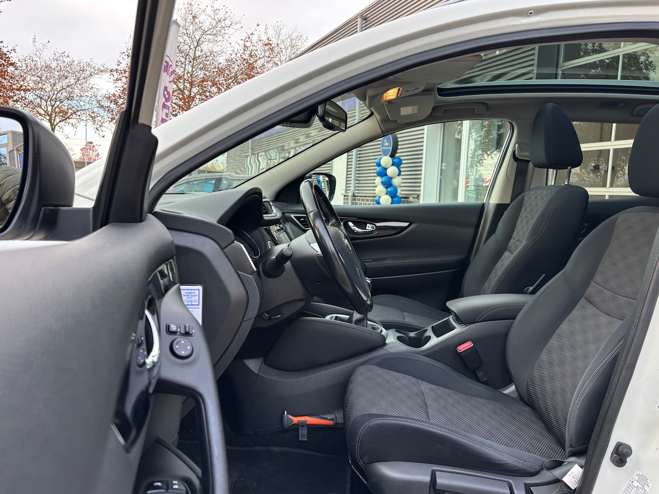 Nissan Qashqai - 1.6 Connect Edition | Org-NL auto. 163pk. 1500kg trekgew. Navi. Pano.