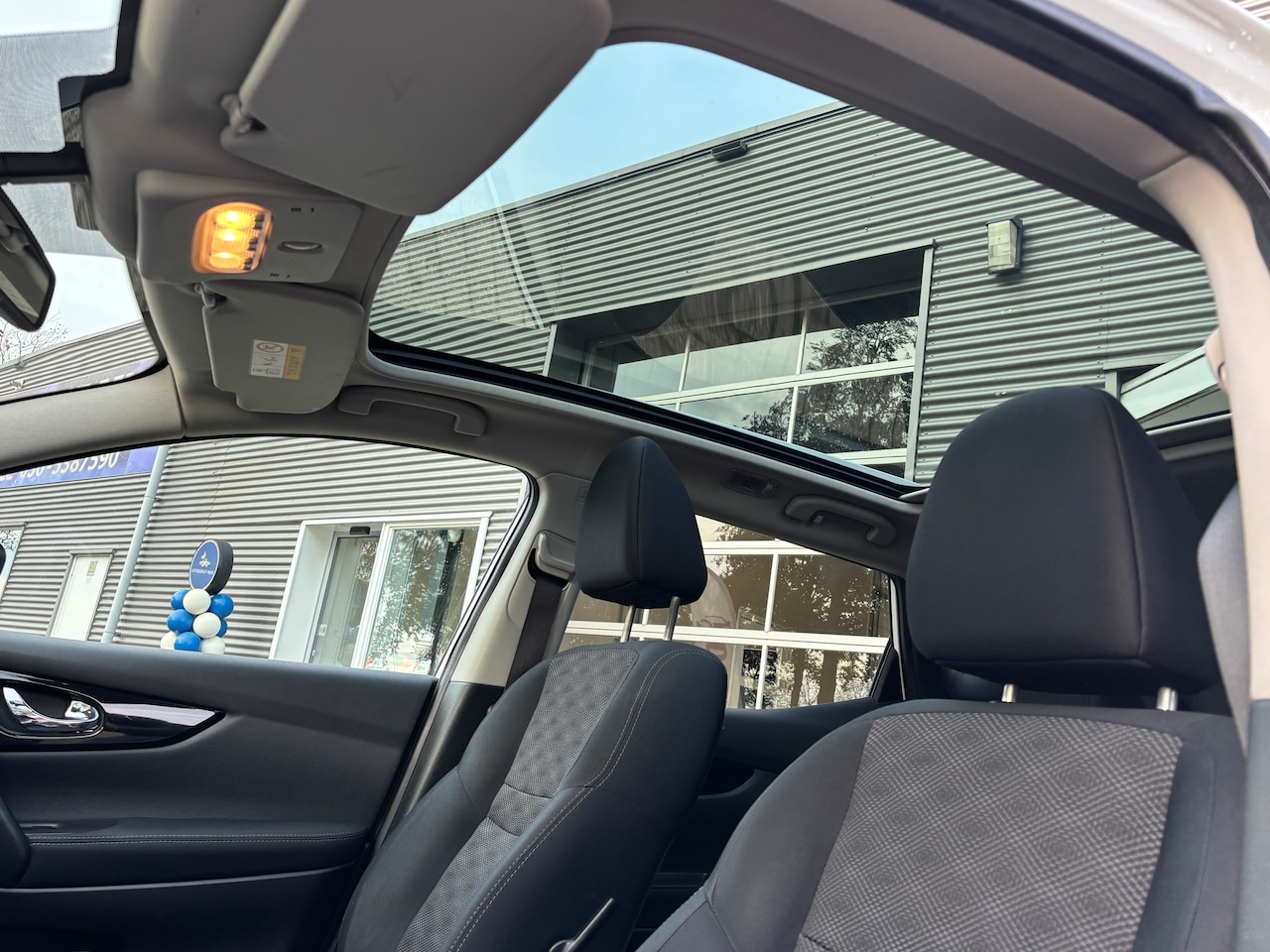 Nissan Qashqai - 1.6 Connect Edition | Org-NL auto. 163pk. 1500kg trekgew. Navi. Pano.