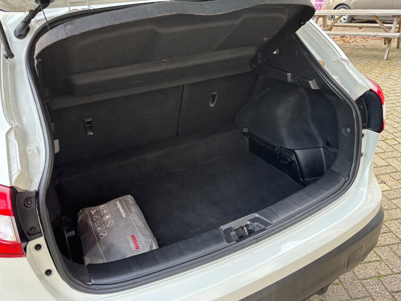 Nissan Qashqai - 1.6 Connect Edition | Org-NL auto. 163pk. 1500kg trekgew. Navi. Pano.