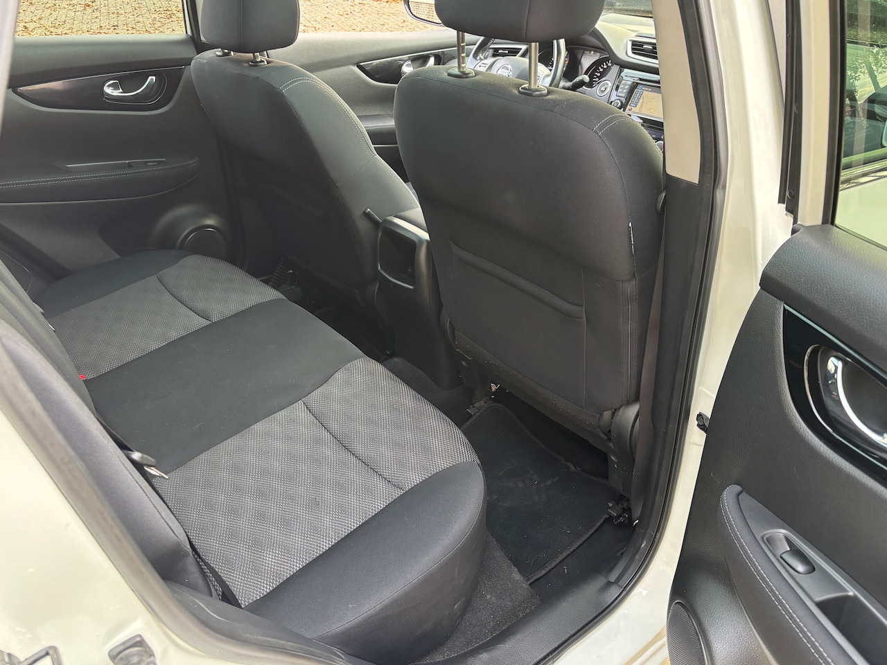 Nissan Qashqai - 1.6 Connect Edition | Org-NL auto. 163pk. 1500kg trekgew. Navi. Pano.