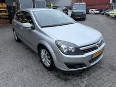 Opel Astra - 1.4 Sport