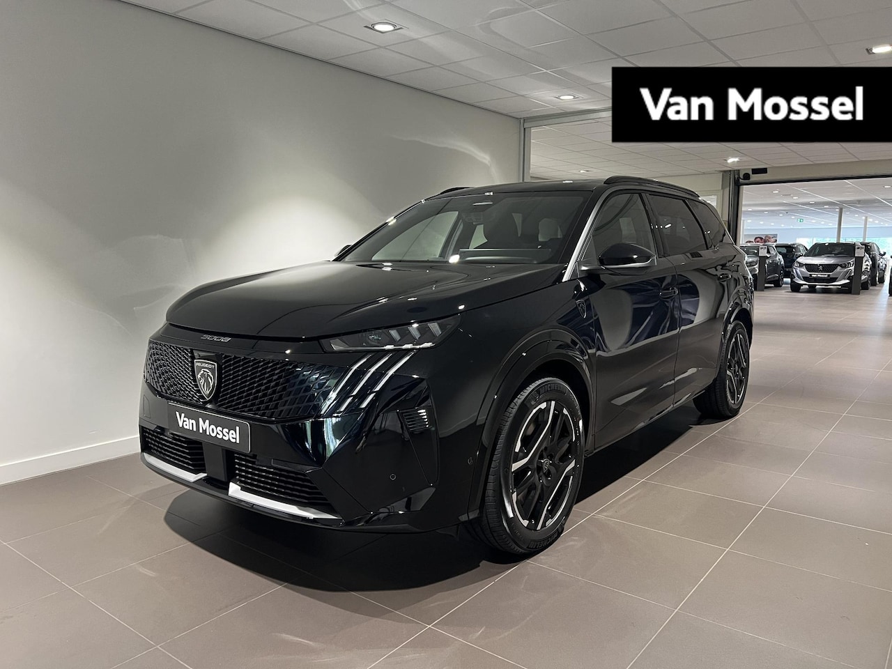 Peugeot e-5008 - GT Avantage 73 kWh | Panoramadak | Elek. verstelbare massagestoelen | Alcantara bekleding - AutoWereld.nl