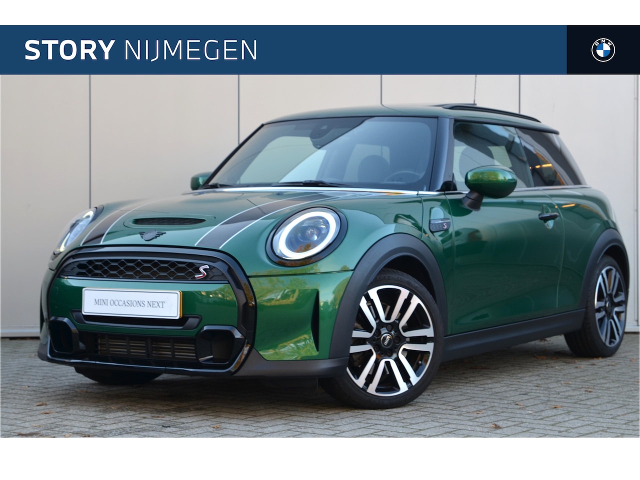MINI Cooper S - Hatchback Classic Automaat / Panoramadak / Sportstoelen / Achteruitrijcamera / LED / Stoel - AutoWereld.nl