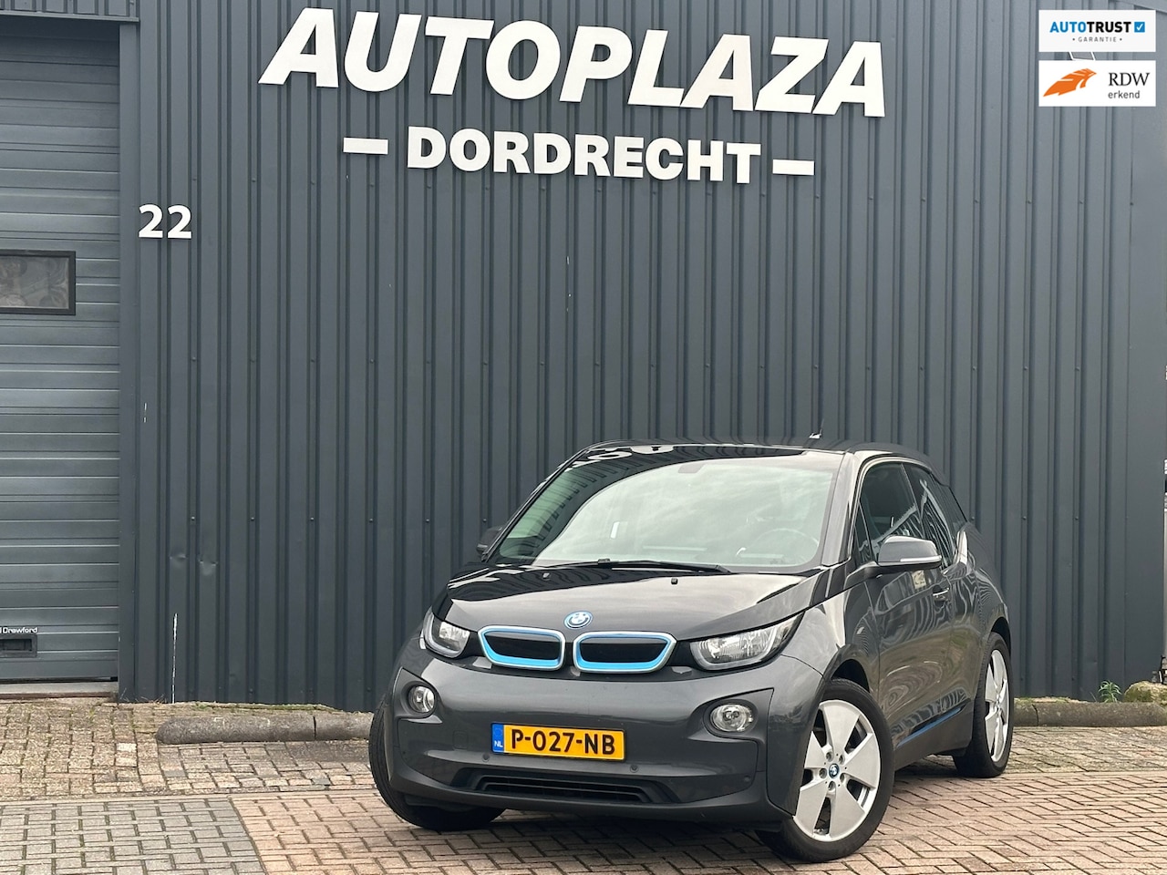 BMW i3 - Basis Comfort 22 kWh Camera SOH 100% - AutoWereld.nl