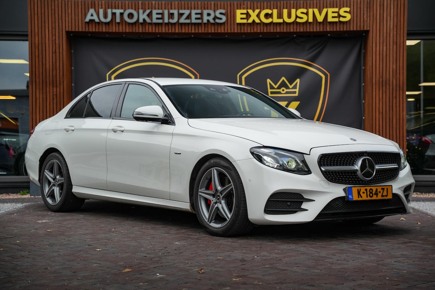 Mercedes-Benz E-klasse - 300 d Sport Edition AMG WideScreen Adapt. Cruise Memory Ambient Trekhaak - AutoWereld.nl