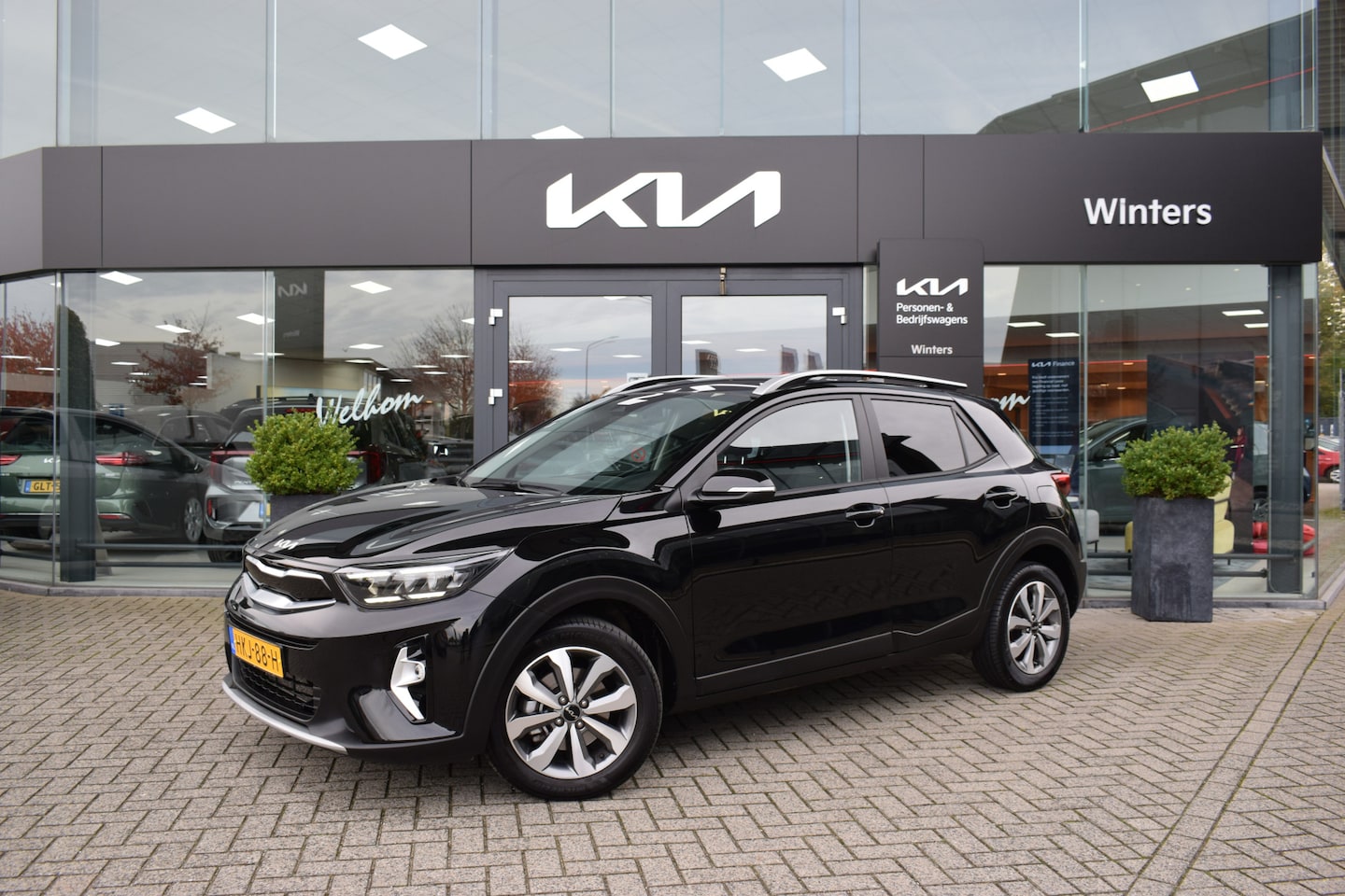 Kia Stonic - 1.0 T-GDi MHEV DynamicPlusLine | Cruise Control | Navigatie | Camera | Bluetooth | Keyless - AutoWereld.nl