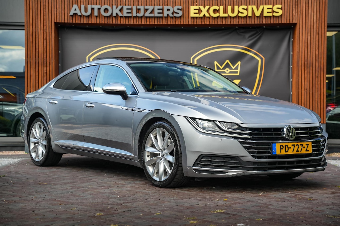 Volkswagen Arteon - 2.0 TDI Elegance Business Panoramadak HeadUp Adapt. Cruise Dynaudio Keyless Leer Ergo 19'' - AutoWereld.nl