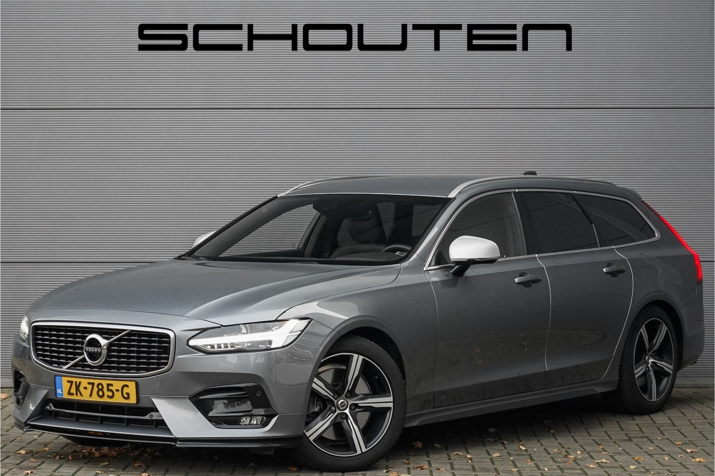 Volvo V90 - 2.0 T4 Business Sport R-Design Polestar H/K LED Leder 18" - AutoWereld.nl
