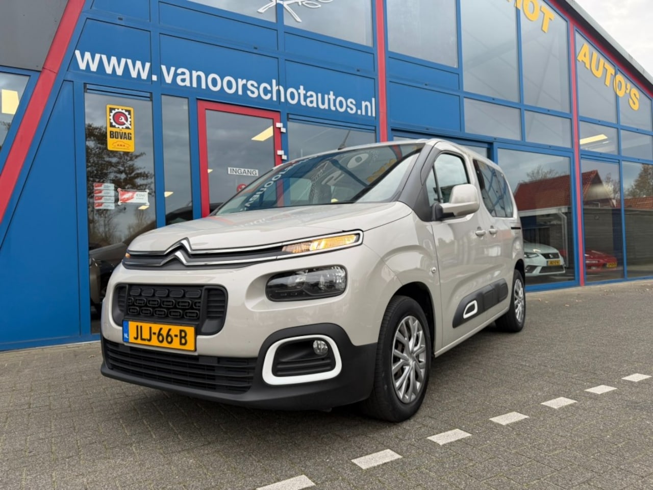 Citroën Berlingo - 1.2 110pk 5-Persoons Navi Carplay Airco - AutoWereld.nl