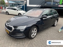 Skoda Octavia Combi - 1.4 TSI 204PK iV PHEV Business Edition Plus | STOELENVERW. | KEYLESS ENTREE | CAMERA. ACHT