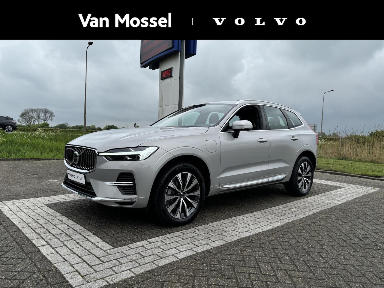 Volvo XC60 - 2.0 T6 Long Range Plug-in hybrid AWD Inscription | Memorystoelen | Schuif-/kanteldak| Park - AutoWereld.nl