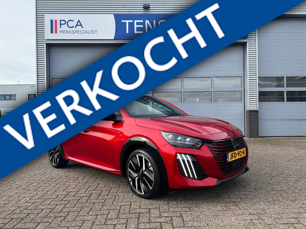 Peugeot 208 - Hybrid 145 e-DCS6 GT | Half leer | Navigatie | Adaptieve Cruise control | 360 Camera| Keyl - AutoWereld.nl