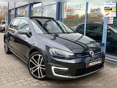 Volkswagen Golf - 1.4 TSI GTE/PANO/CARPLAY/KEYLESS
