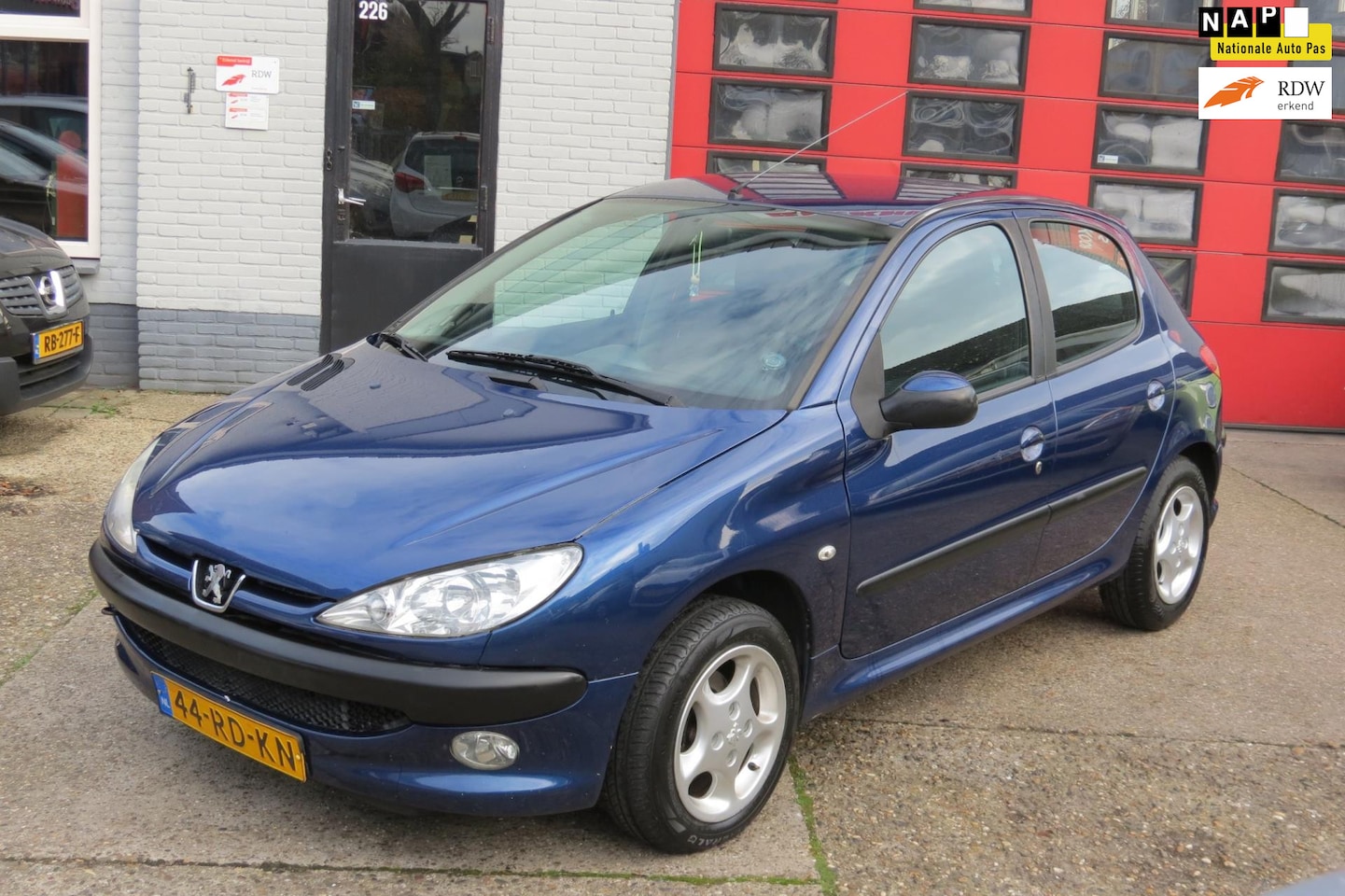 Peugeot 206 - 1.4 Air-line AIRCO, NIEUWE APK, 5 DEURS - AutoWereld.nl