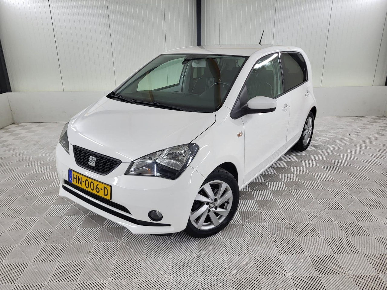 SEAT Mii - 1.0 Sport Connect 1.0 Sport Connect, Parkeersensoren - AutoWereld.nl