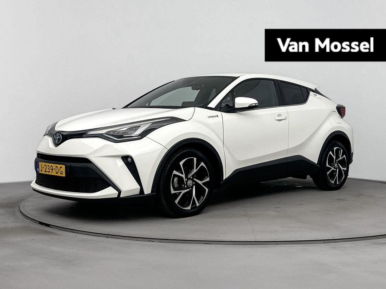 Toyota C-HR - 1.8 Hybrid First Edition 122PK | Navigatie | Achteruitrijcamera + parkeersensoren | Climat - AutoWereld.nl