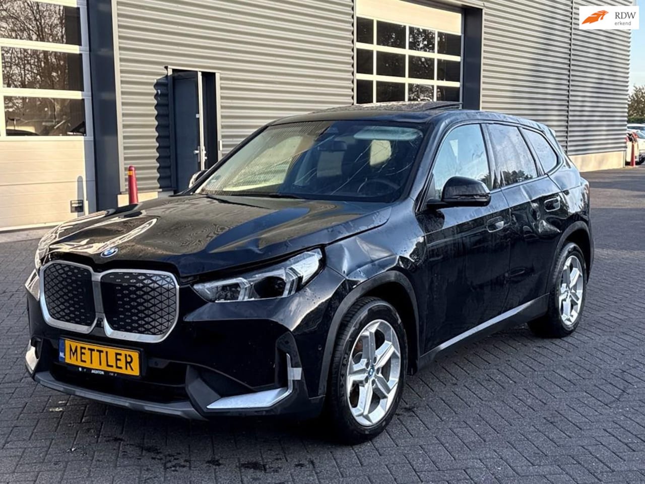 BMW iX1 - XDrive30 67 kWh, harman kadon, panoramadak - AutoWereld.nl