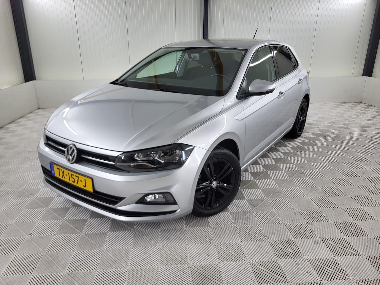 Volkswagen Polo - 1.0 TSI Business, App-Connect, Parkeersensoren - AutoWereld.nl