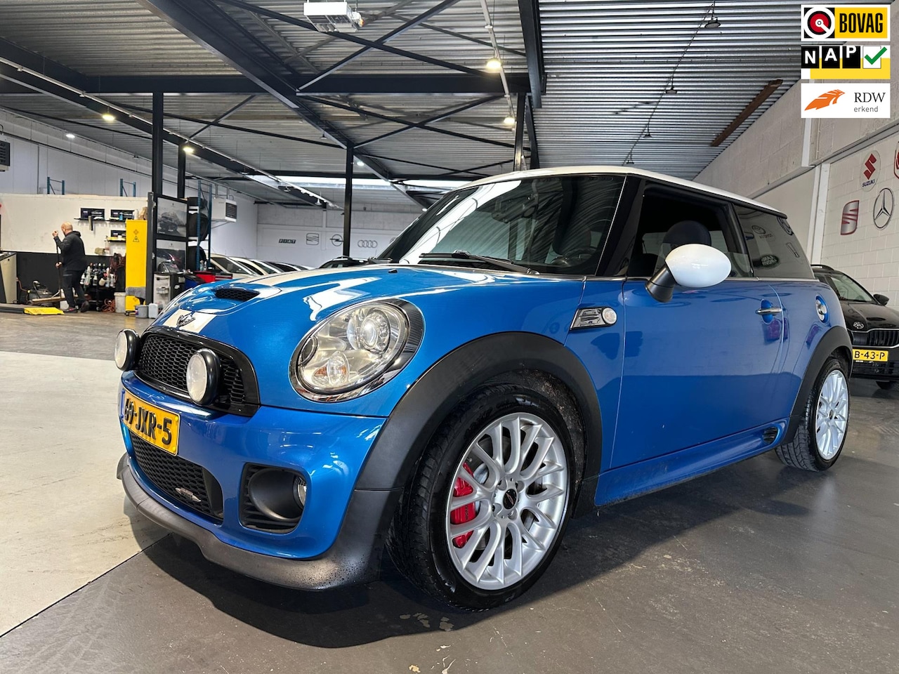 MINI John Cooper Works - Mini 1.6 Chili/Dealer onderhouden/Apk nieuw - AutoWereld.nl