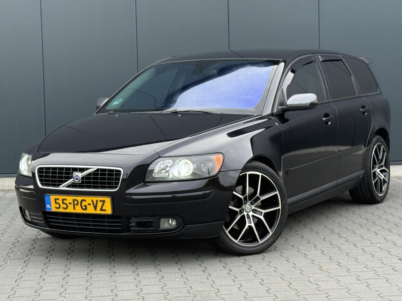 Volvo V50 - 2.4 5-Cilinder - Xenon - CarPlay - Spoiler - Trekhaak - AutoWereld.nl