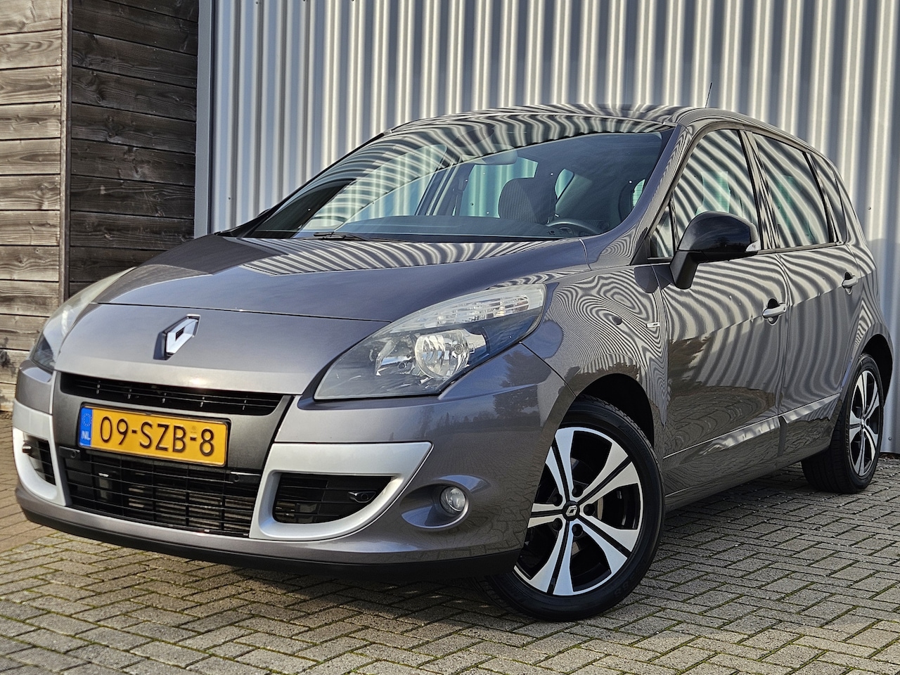 Renault Scénic - 1.4 TCe Bose /Pano/PDC/Cruise/Camera! - AutoWereld.nl