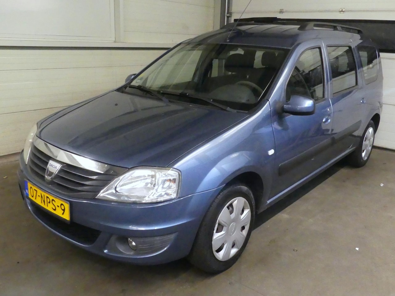Dacia Logan MCV - 1.6-16V Lauréate - Airco - Trekhaak - Keurig Onderhouden - AutoWereld.nl