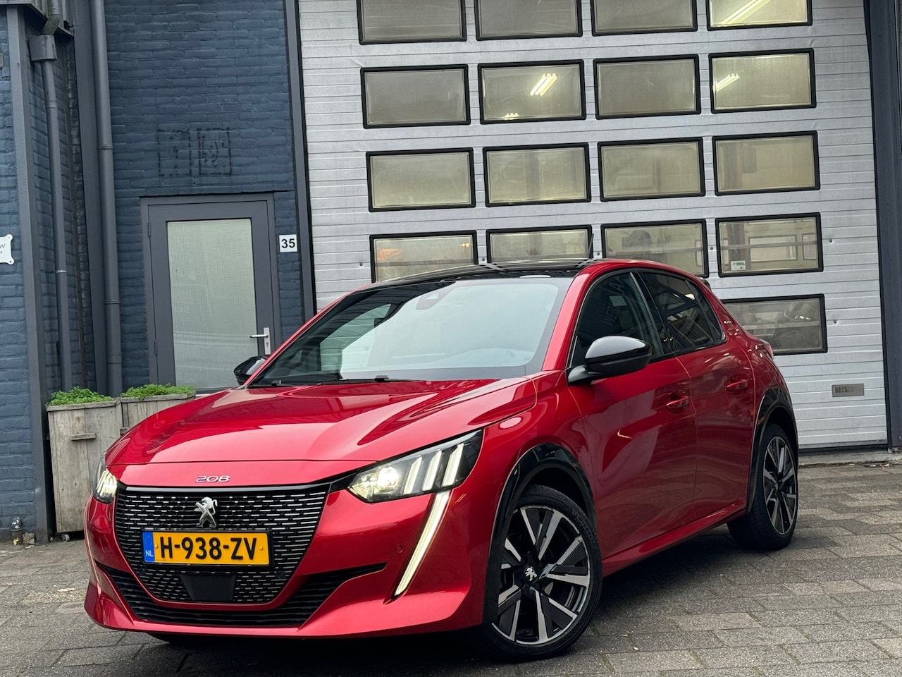 Peugeot 208 - 1.2 PureTech GT Clima | Camera | Pano | N.A.P - AutoWereld.nl