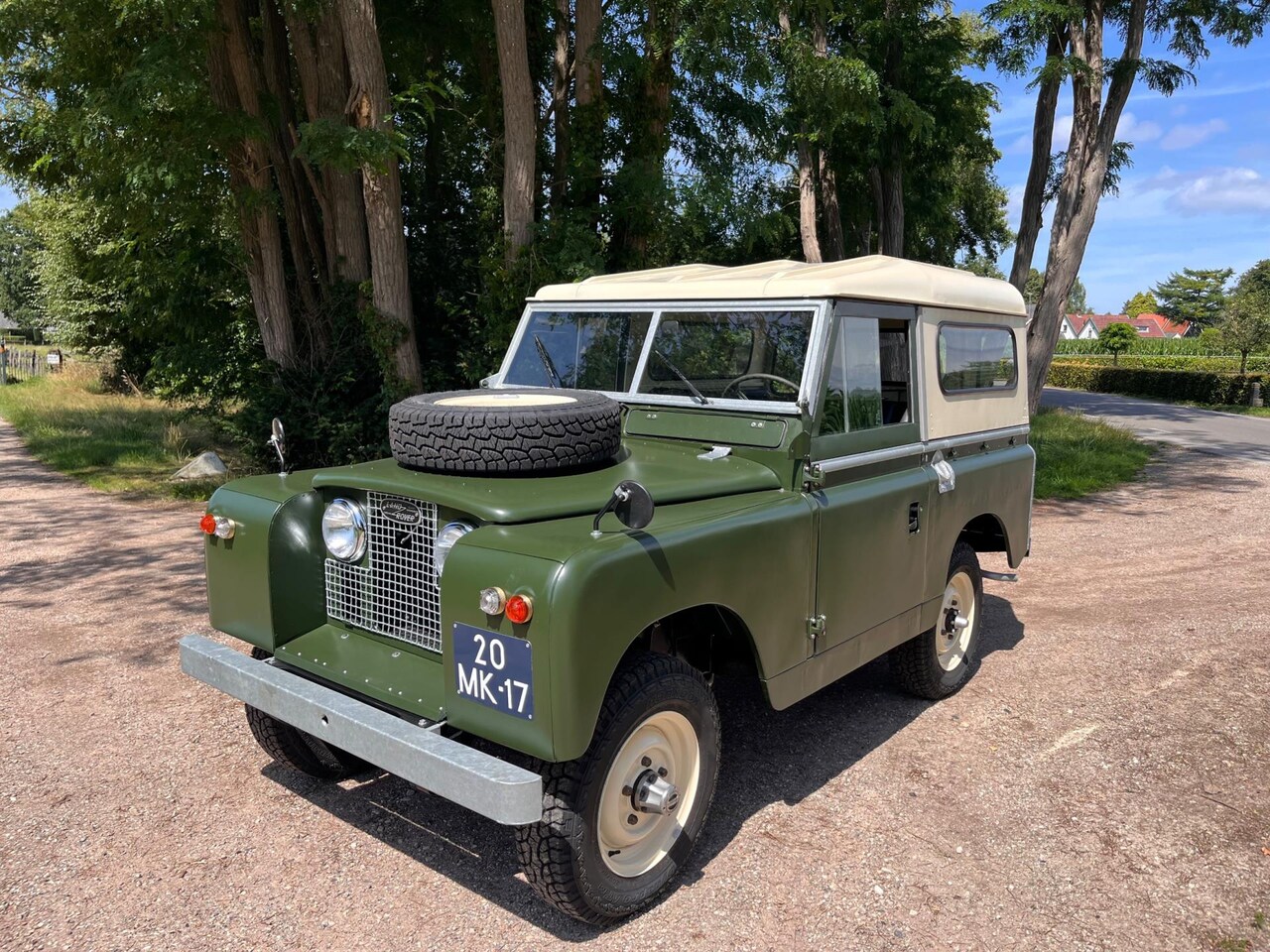 LAND ROVER JEEP