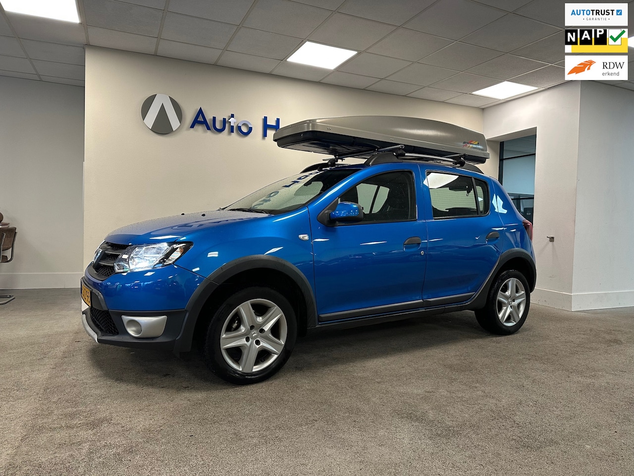 Dacia Sandero Stepway - 0.9 TCe Lauréate|CRUISE|AIRCO|NAVI|PDC|BLUETOOTH - AutoWereld.nl
