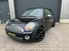 MINI One - 1.4 One Pepper Zwarte uitvoering